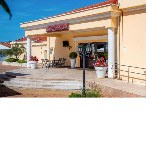 Guest Accommodation Atrium Gulin