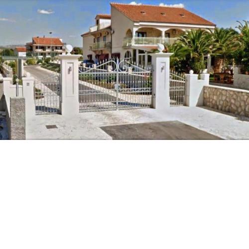 Guest House Americana