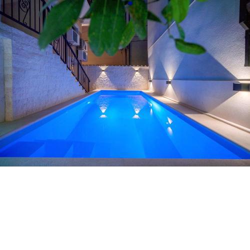 Heritage Residence in Center with pool- apartments