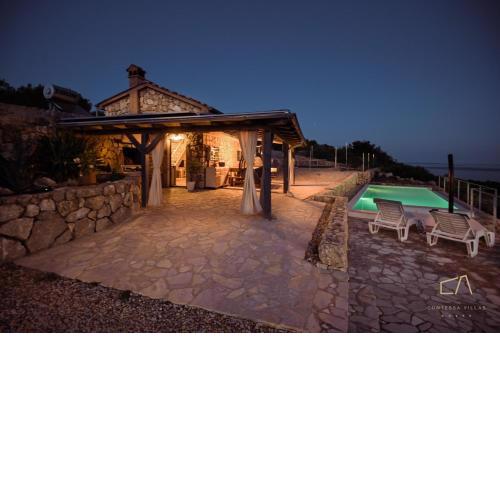 Heritage Stonehouse Jure