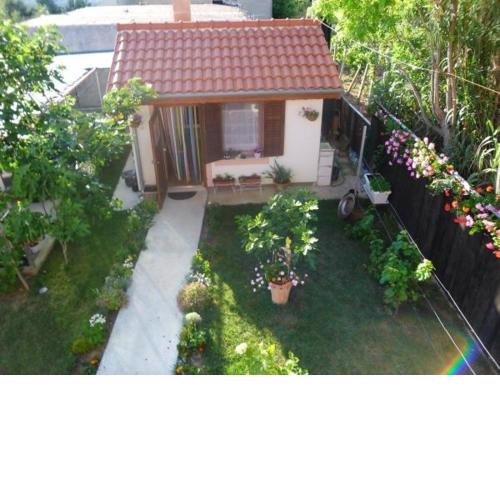Holiday apartment in Privlaka with sea view, terrace, air conditioning, WiFi 3591-3