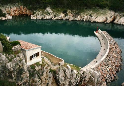 Holiday home Bernardica - on cliffs above sea
