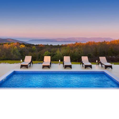 Holiday Home Bura by Interhome