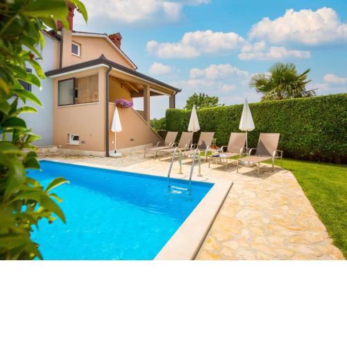 Holiday Home Cvitan by Interhome