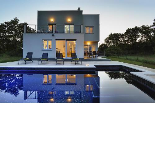 Holiday Home Dvori