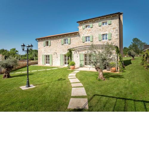 Holiday Home Ernesta by Interhome