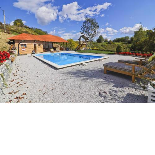 Holiday Home Grga-Three Bedroom House with Swimming Pool
