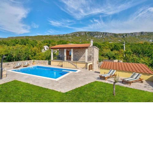 Holiday home in Barci 39271