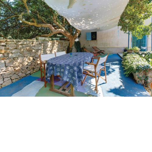 Holiday home in Mali Lošinj with Pool, Whirpool, Terrace, Air conditioning, Wi-Fi, Washing machine 4780-1