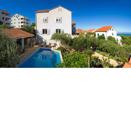 Holiday Home Lukrecia