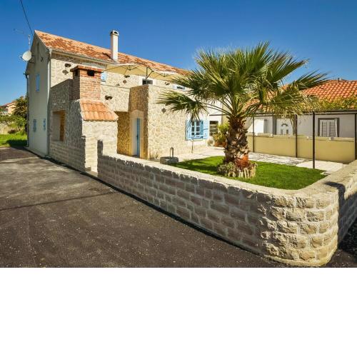 Holiday Home Maja by Interhome