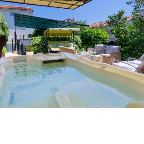 Holiday Home Nevena by Rent Istria