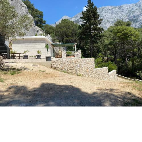 Holiday Home Nugal Makarska 2+2