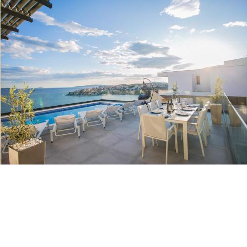 Holiday home Olive Exclusive - 8 people, heated pool, Okrug Gornji, sea view