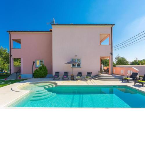 Holiday Home Paus by Interhome