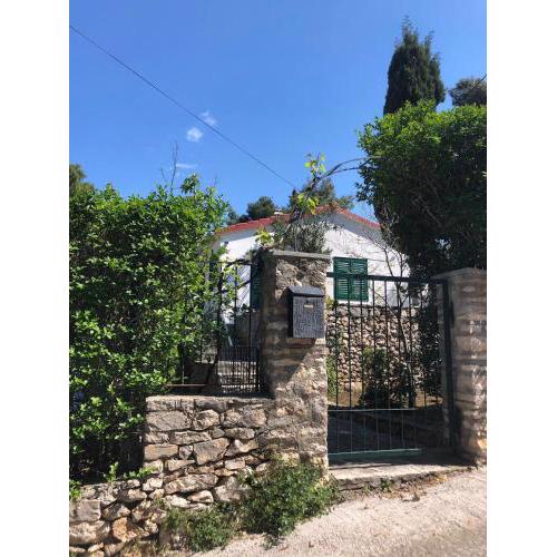 Holiday home Pavarotti