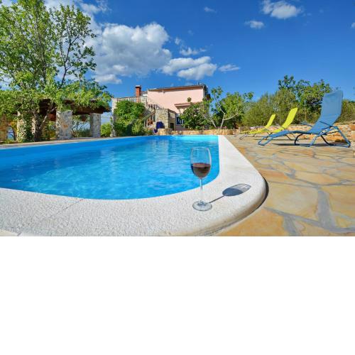 Holiday Home Pavlovi Dvori