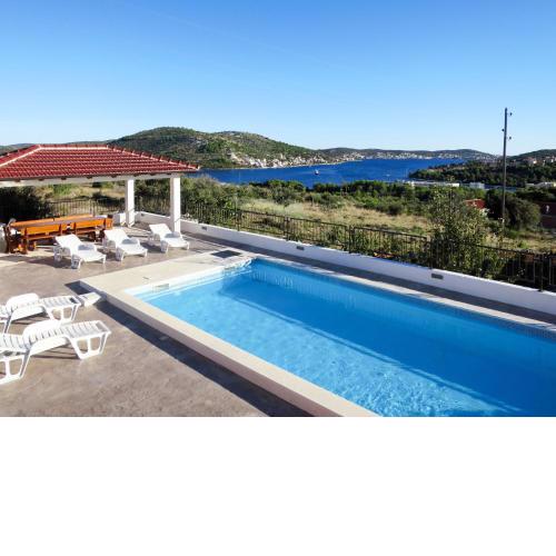 Holiday Home Pinea - ROZ340 by Interhome