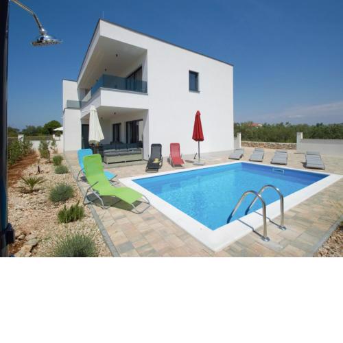Holiday Home Sunrise by Interhome