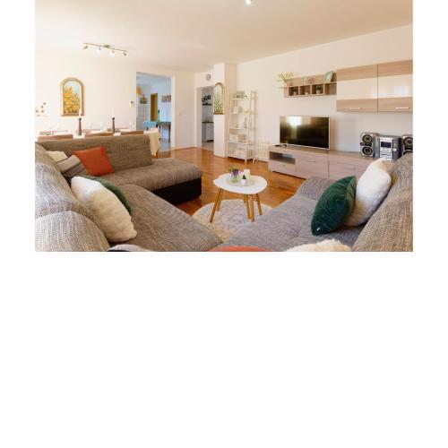 Holiday Home Tina by Rent Istria