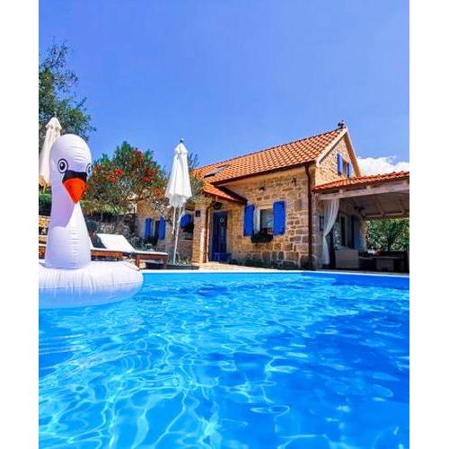 Holiday Home Toma