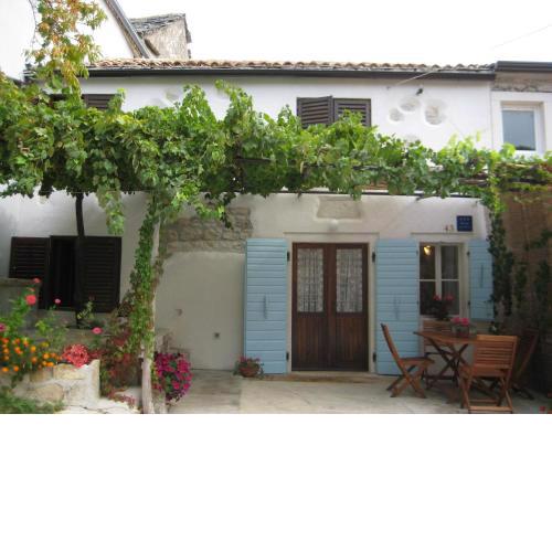 Holiday Home Troštova Kuća