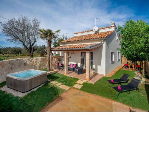 Holiday Home Villa Aurora by Interhome