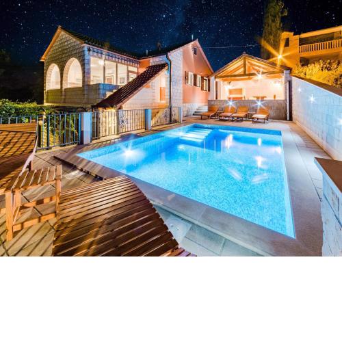 Holiday Home Villa Frančeska