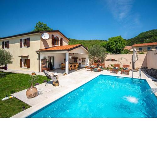 Holiday Home Villa KIM by Interhome