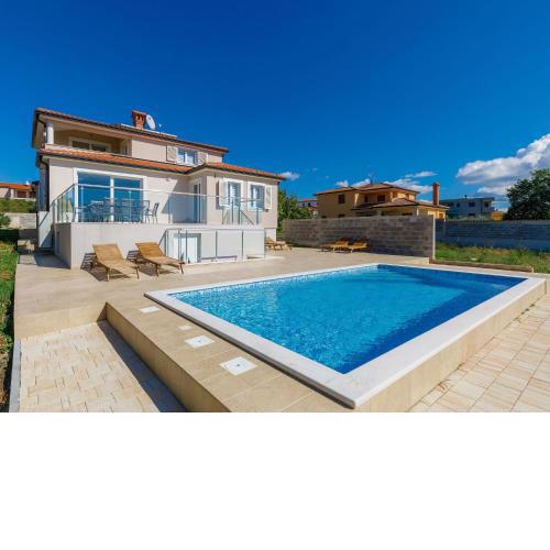 Holiday Home Villa Luna Maris by Interhome