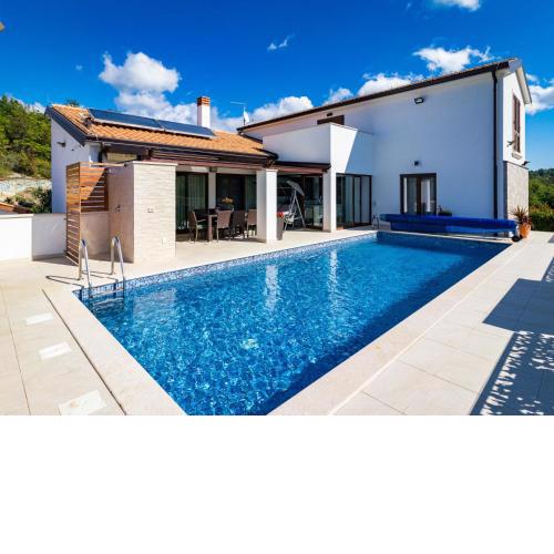 Holiday Home Villa Mala Halu by Interhome