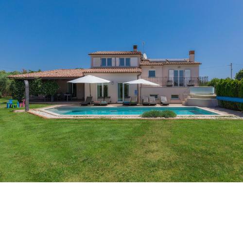 Holiday Home Villa Vela by Interhome