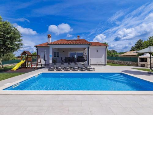 Holiday Home Villa Veli vrt by Interhome