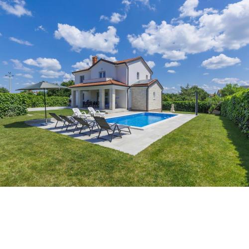Holiday Home Villa Zirdum by Interhome