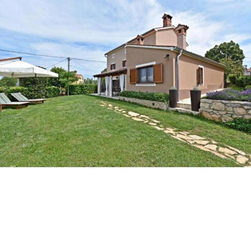 Holiday House Bepina