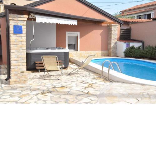 Holiday house Danny with pool