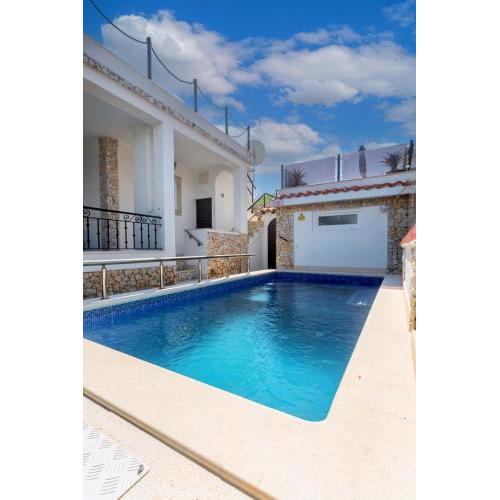 Holiday House IVA