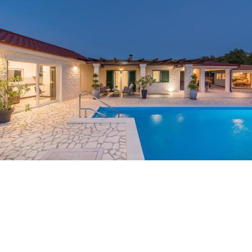 Holiday House Jurici