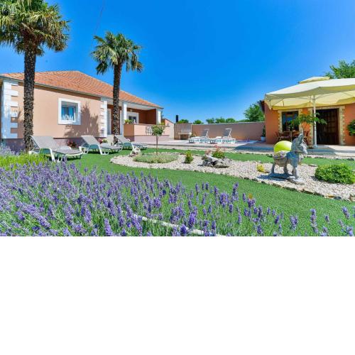 Holiday House MERI, 5+2, Benkovac