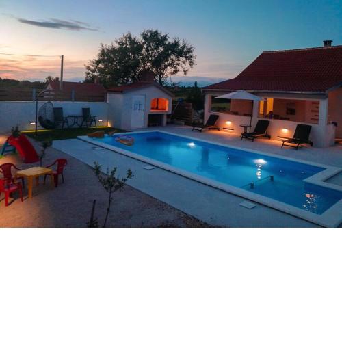 Holiday house MIA