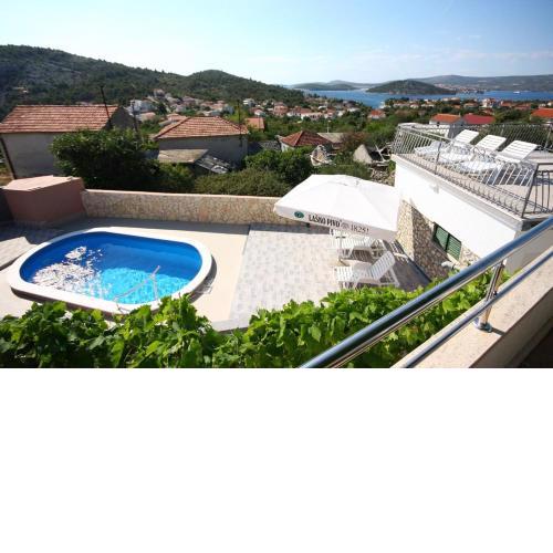 Holiday House Neda