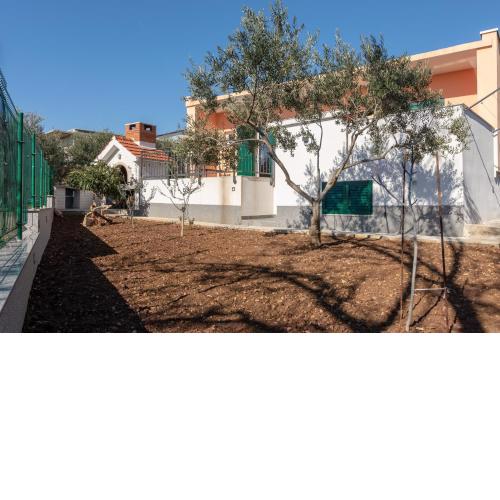 Holiday house with a parking space Kastel Novi, Kastela - 20982