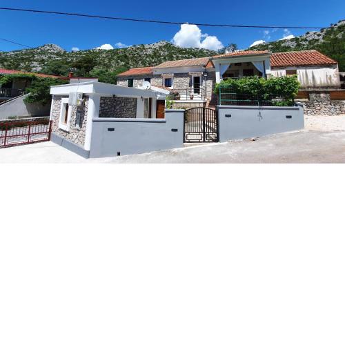 Holiday house with a parking space Milovac, Paklenica - 15168
