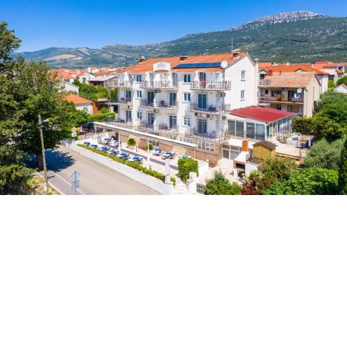 Hotel Aqua - Guest Rooms & Suites Kaštela