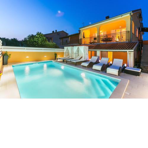 House Andja with Pool