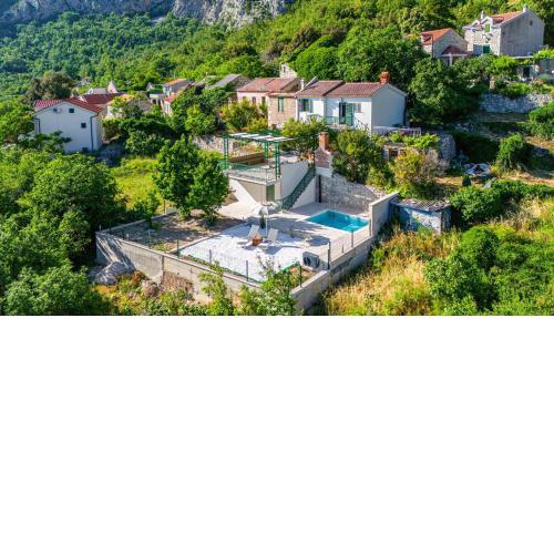 House Dida Mate - cozy house in nature with pool