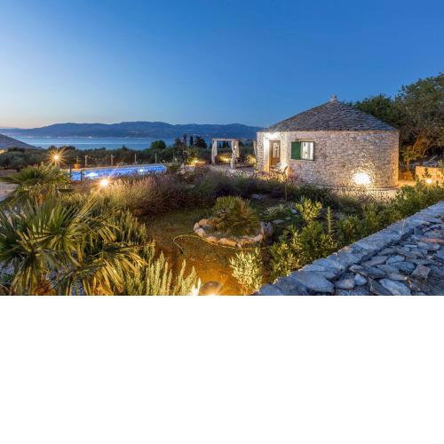 House Magical Island