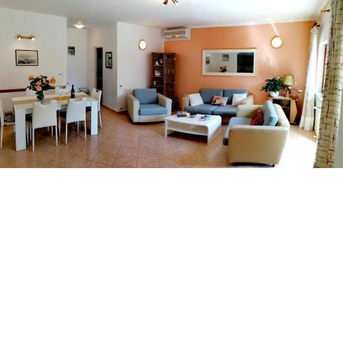 House Manola