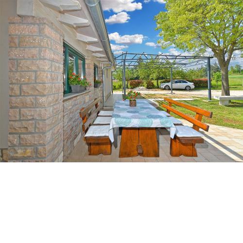 House Marta 2157