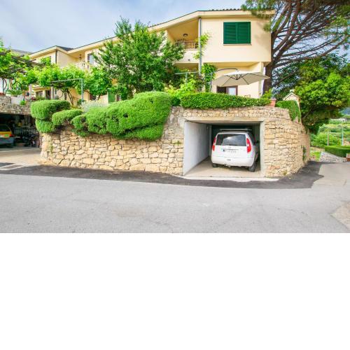 House Mirjana